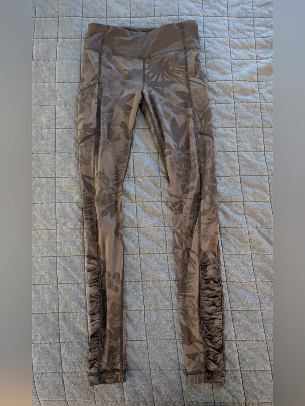 Lululemon Speed Tight IV (Brisk Bloom) ) Floral Leggings Brown & Black
